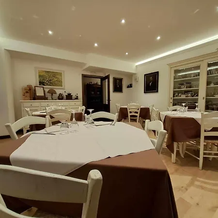 Martina Hotel *